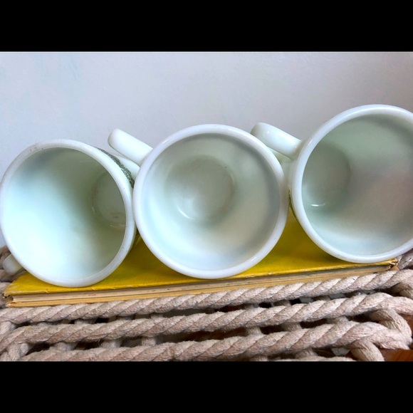 Vintage Pyrex Green Spring Blossom Mugs (5) - Picture 4 of 7